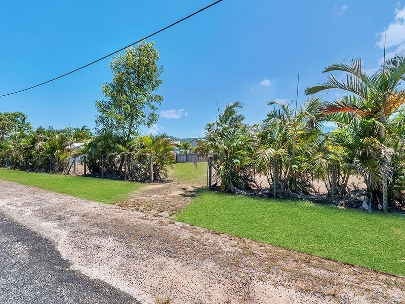 5 Panos Street, Cardwell QLD 4849