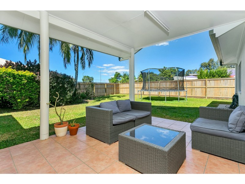 4 Colonial Close, Redlynch QLD 4870