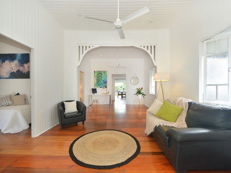 257 Mcleod Street, Cairns North QLD 4870