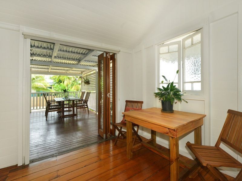 257 Mcleod Street, Cairns North QLD 4870