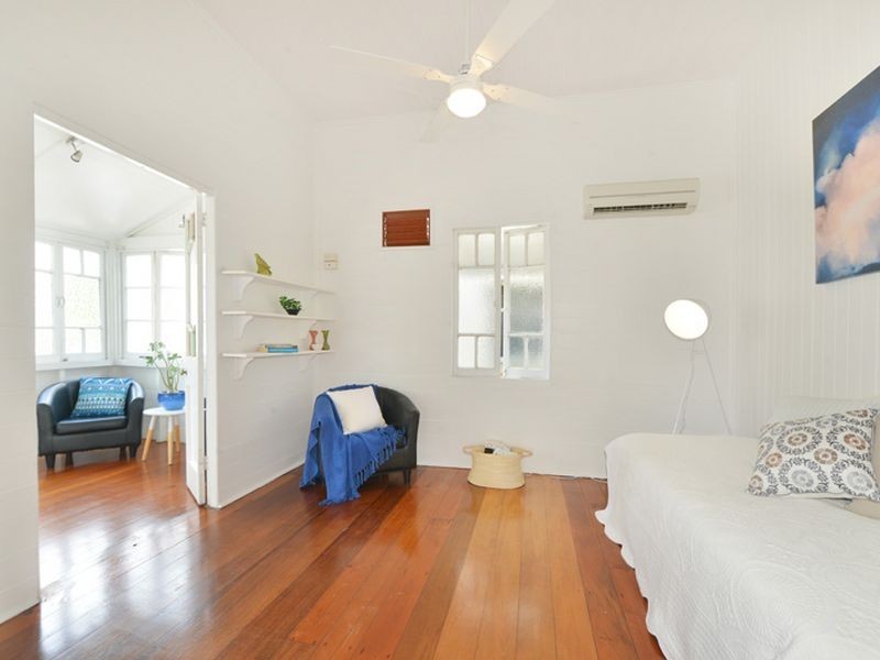 257 Mcleod Street, Cairns North QLD 4870