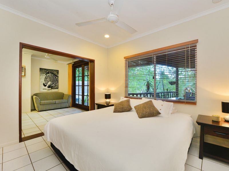 30-36 Caribbean Street, Holloways Beach QLD 4878