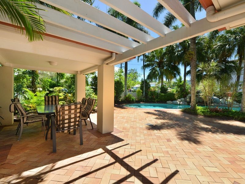 38/327 Lake Street, Cairns North QLD 4870
