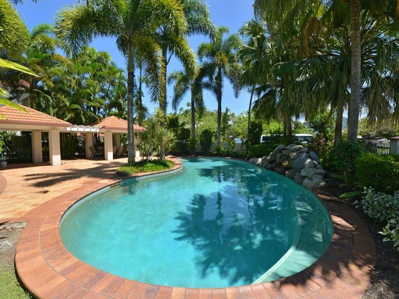38/327 Lake Street, Cairns North QLD 4870