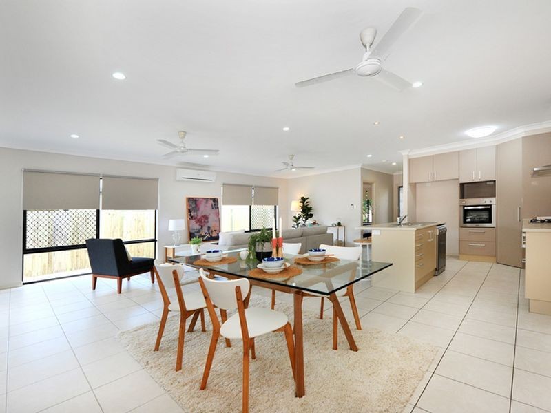 11 Totley Chase, Trinity Park QLD 4879