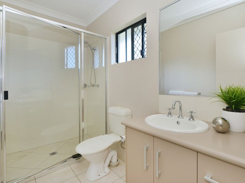 11 Totley Chase, Trinity Park QLD 4879