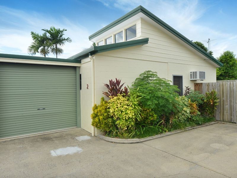UNIT 2/27 Brooks Street, Whitfield QLD 4870