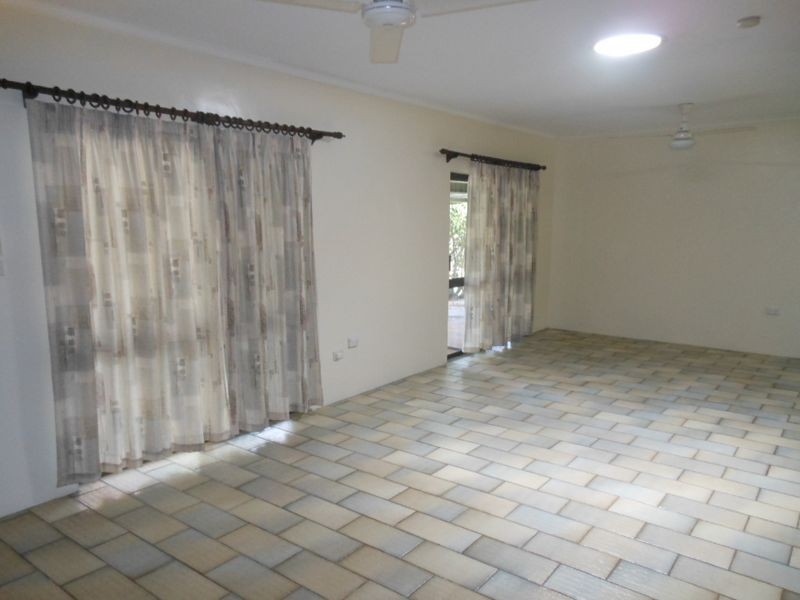 12 Stirling Street, Whitfield QLD 4870