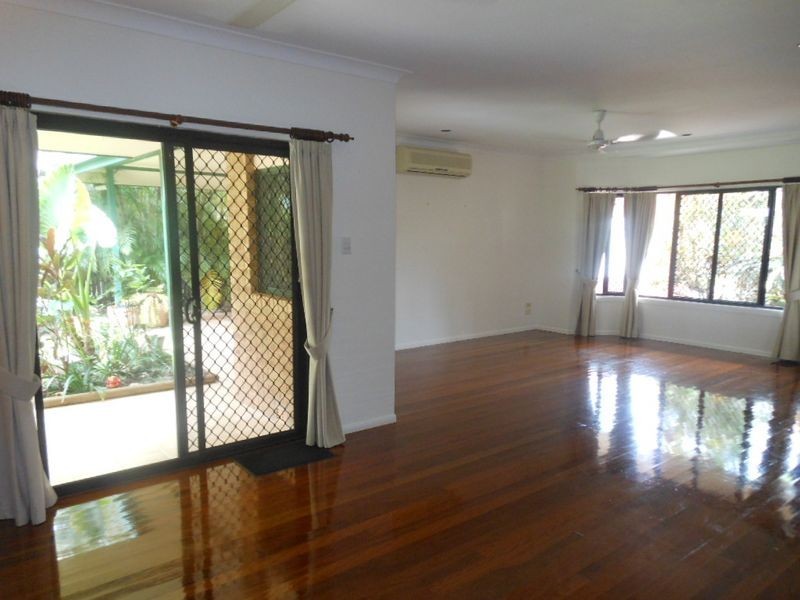 11 Greenford Close, Brinsmead QLD 4870