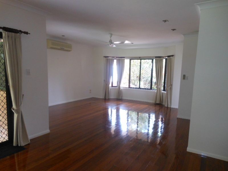 11 Greenford Close, Brinsmead QLD 4870