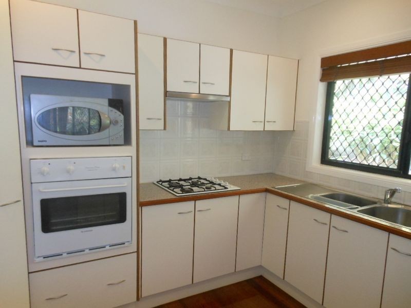 11 Greenford Close, Brinsmead QLD 4870