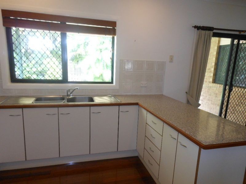 11 Greenford Close, Brinsmead QLD 4870