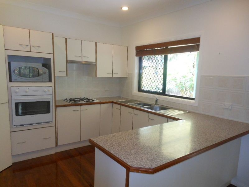 11 Greenford Close, Brinsmead QLD 4870