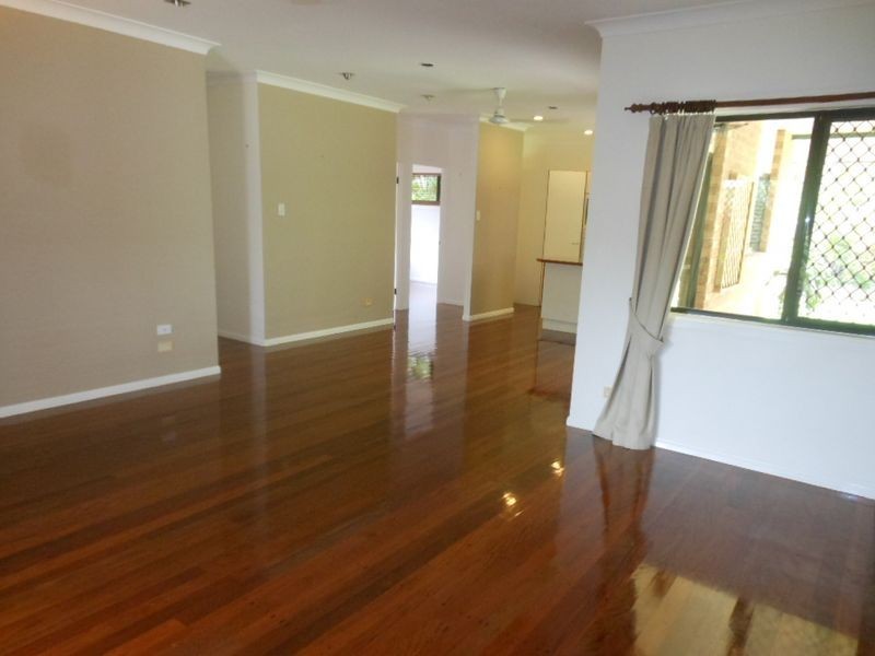 11 Greenford Close, Brinsmead QLD 4870