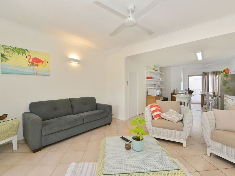 2/10 Hill Street, Manunda QLD 4870