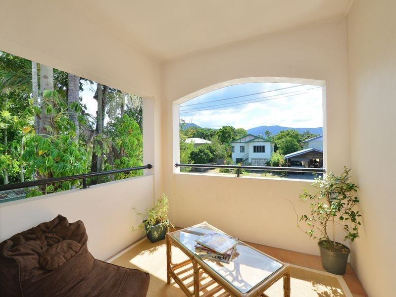 2/10 Hill Street, Manunda QLD 4870