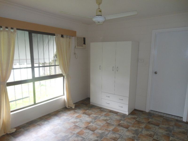 2/113 Jensen Street, Edge Hill QLD 4870