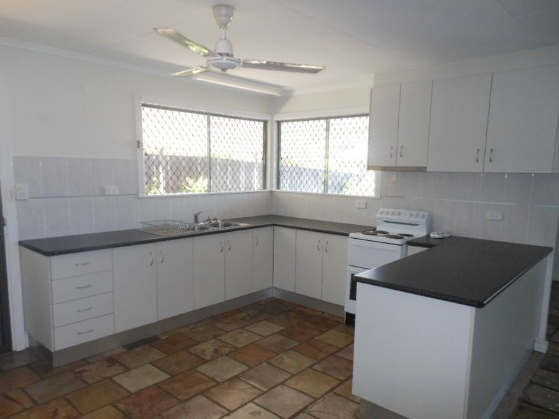 259 Aumuller Street, Westcourt QLD 4870