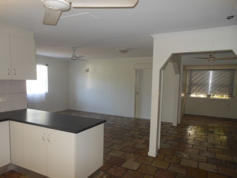 259 Aumuller Street, Westcourt QLD 4870