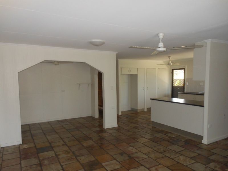 259 Aumuller Street, Westcourt QLD 4870