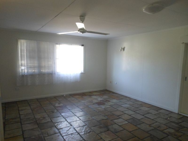 259 Aumuller Street, Westcourt QLD 4870