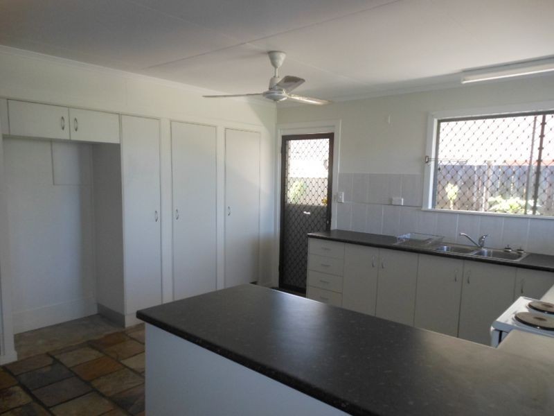 259 Aumuller Street, Westcourt QLD 4870