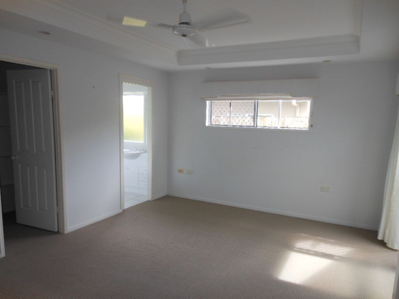 2 Isle Close, Clifton Beach QLD 4879