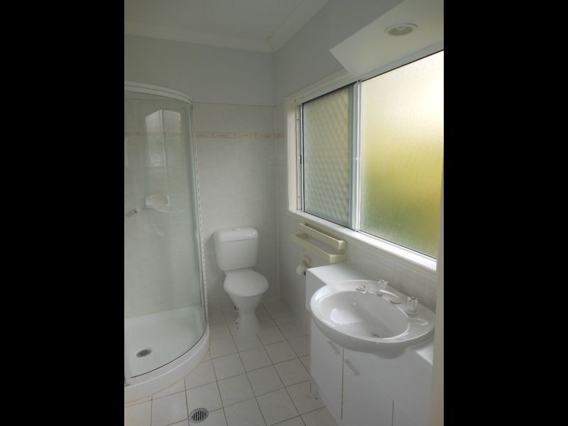 2 Isle Close, Clifton Beach QLD 4879