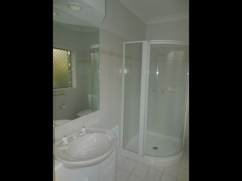 2 Isle Close, Clifton Beach QLD 4879