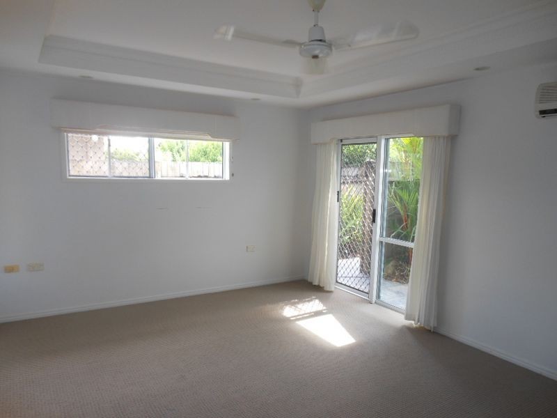 2 Isle Close, Clifton Beach QLD 4879