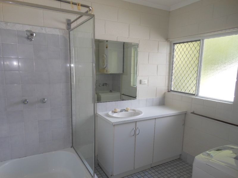 30/52 Pease Street, Manoora QLD 4870