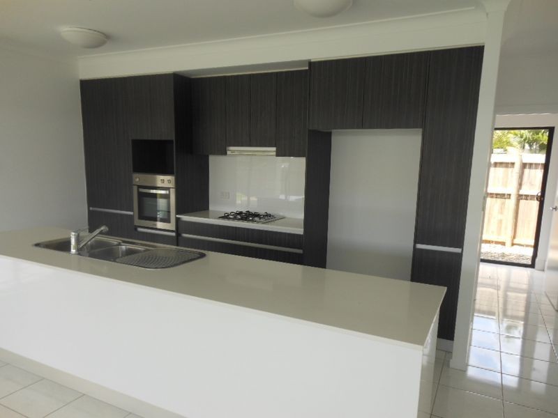 27 Galeandra Close, Edmonton QLD 4869