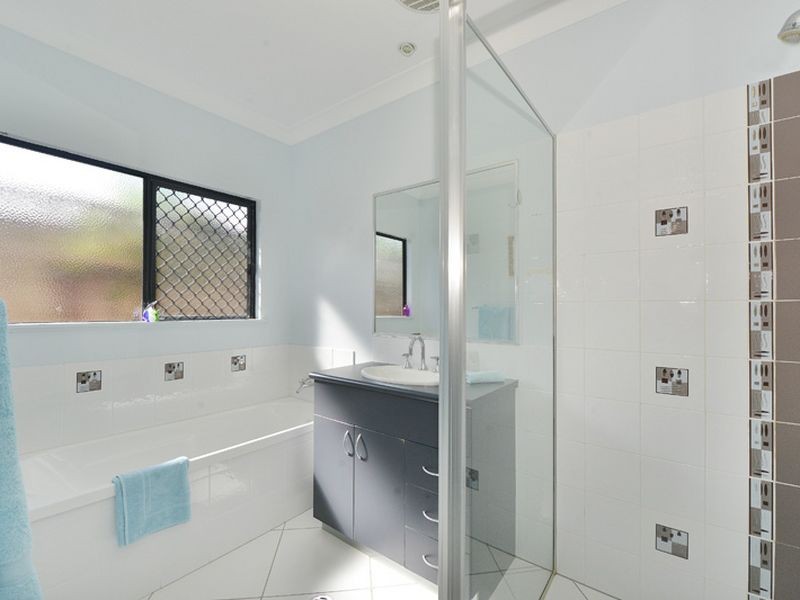 2 Bingil Close, Kewarra Beach QLD 4879