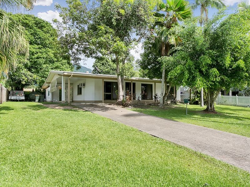 33 Mestrez Street, Mooroobool QLD 4870
