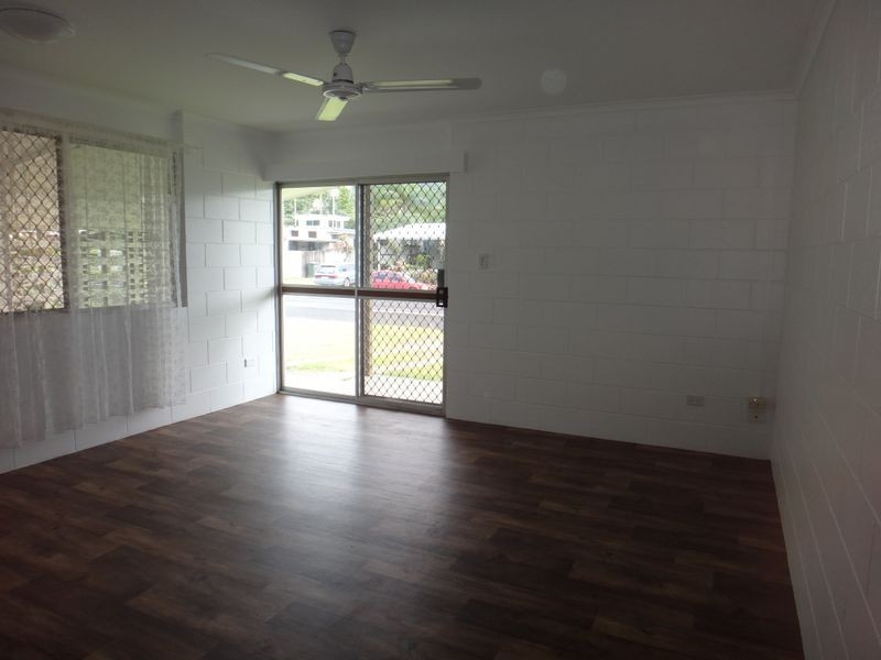 2/133 Russell Street, Edge Hill QLD 4870