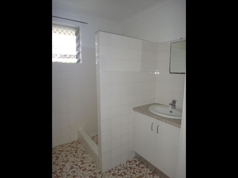 2/133 Russell Street, Edge Hill QLD 4870