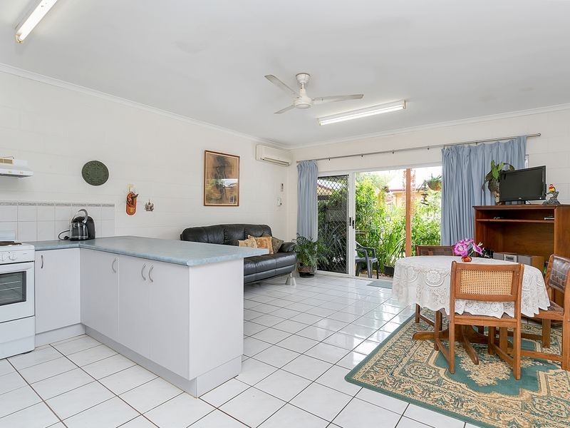 2/24 Hill Street, Manunda QLD 4870