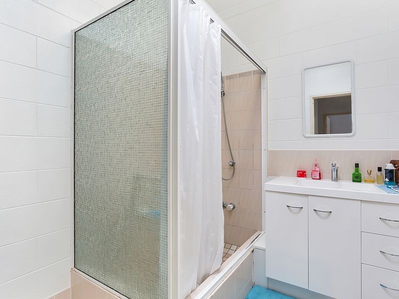 2/24 Hill Street, Manunda QLD 4870