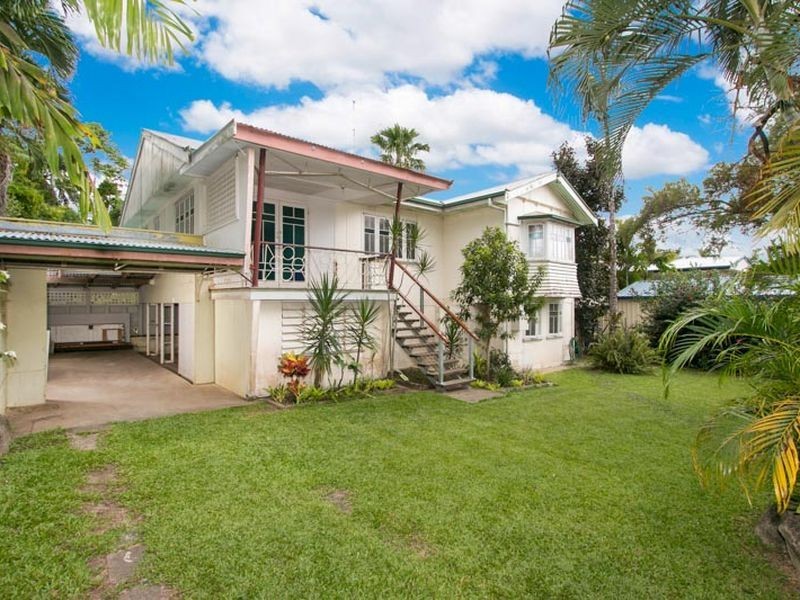84 Macilwraith Street, Manoora QLD 4870