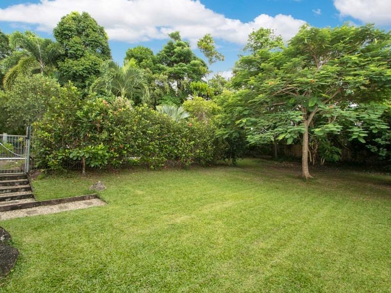 84 Macilwraith Street, Manoora QLD 4870