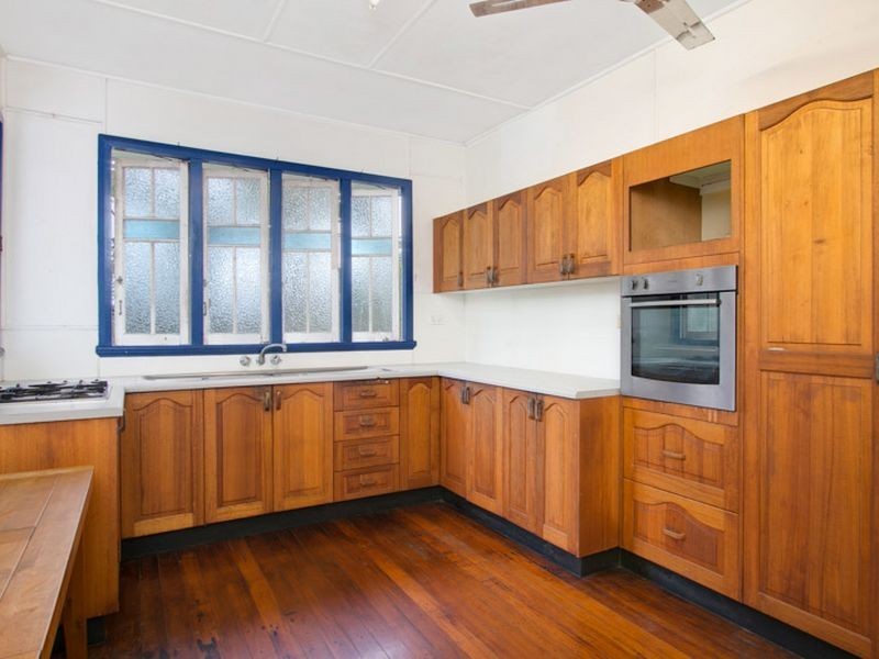 84 Macilwraith Street, Manoora QLD 4870