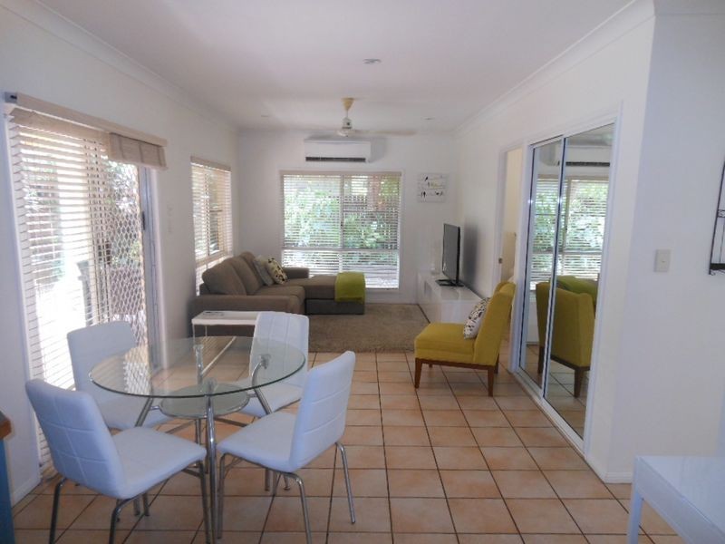 2/42 Mason Street, Stratford QLD 4870