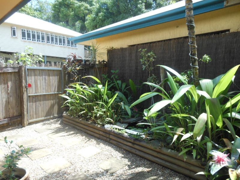 2/42 Mason Street, Stratford QLD 4870