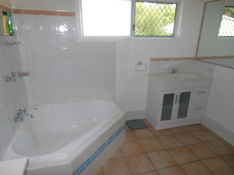 2/42 Mason Street, Stratford QLD 4870