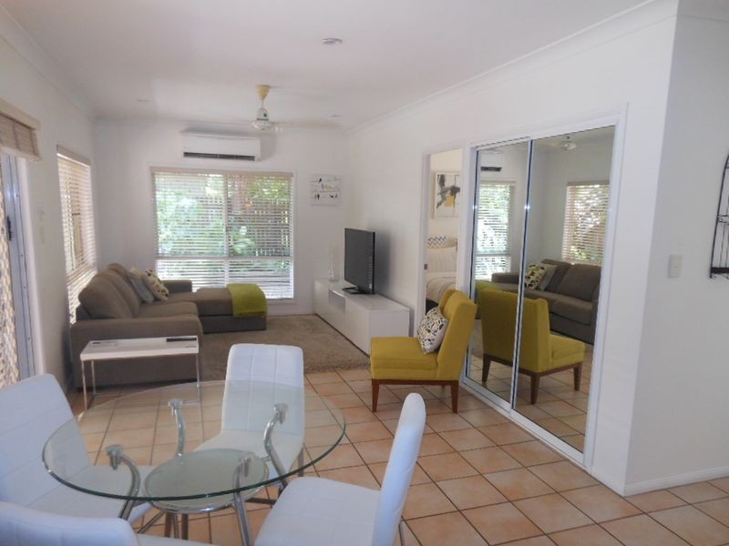 2/42 Mason Street, Stratford QLD 4870