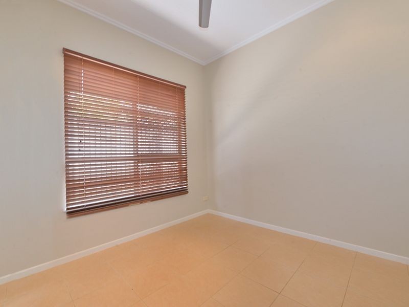 7 Hughes Close, Redlynch QLD 4870