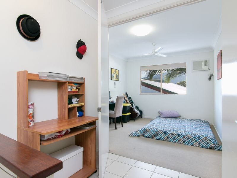 2/12-14 Old Smithfield Road, Freshwater QLD 4870