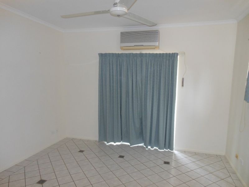 8 Bolwarra Close, Redlynch QLD 4870