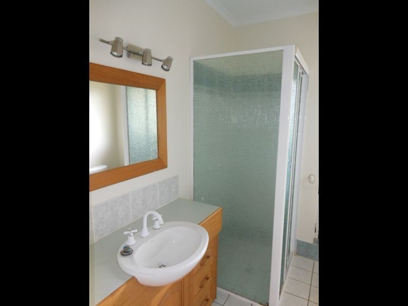 8 Bolwarra Close, Redlynch QLD 4870