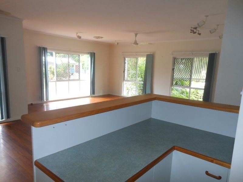8 Bolwarra Close, Redlynch QLD 4870